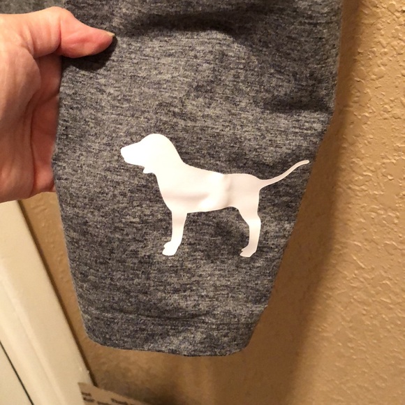 New in packaging PINK Victoria’s Secret Cozy Leggings 78% polyester 22% elastane - Picture 5 of 13